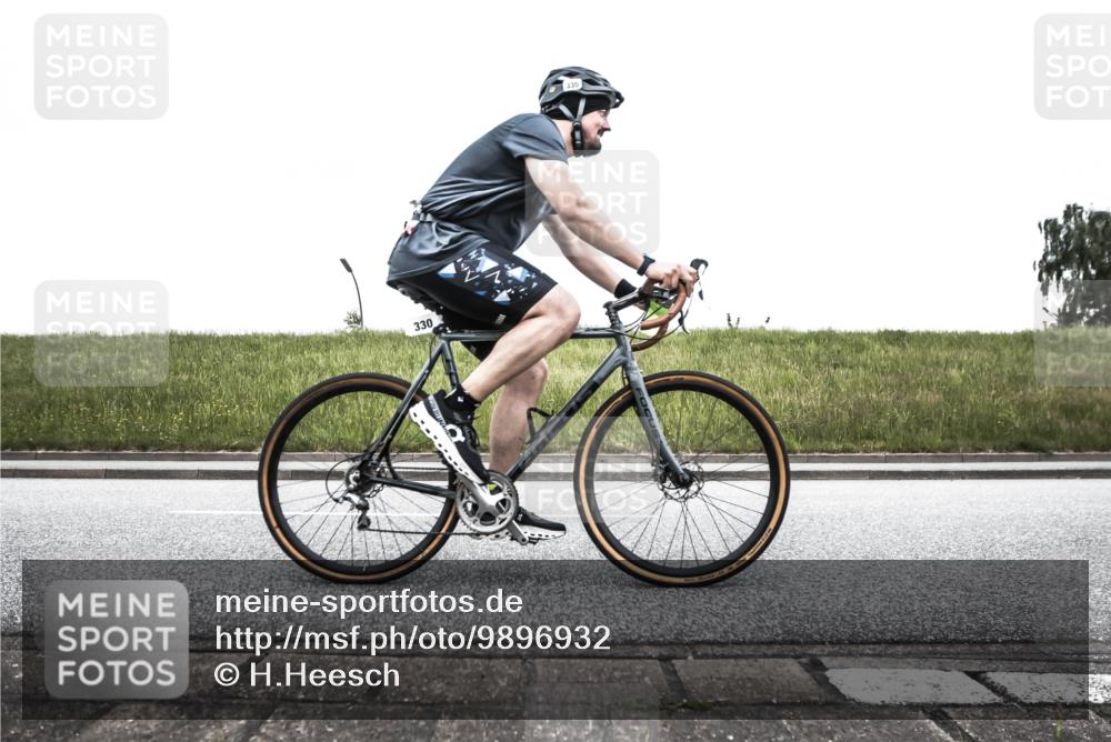 21.06.2026 - 29. Vierlanden-Triathlon H.Heesch http://msf.ph/oto/9896932 21.06.2026 10:13:58 Radfahren 330 meine-sportfotos.de