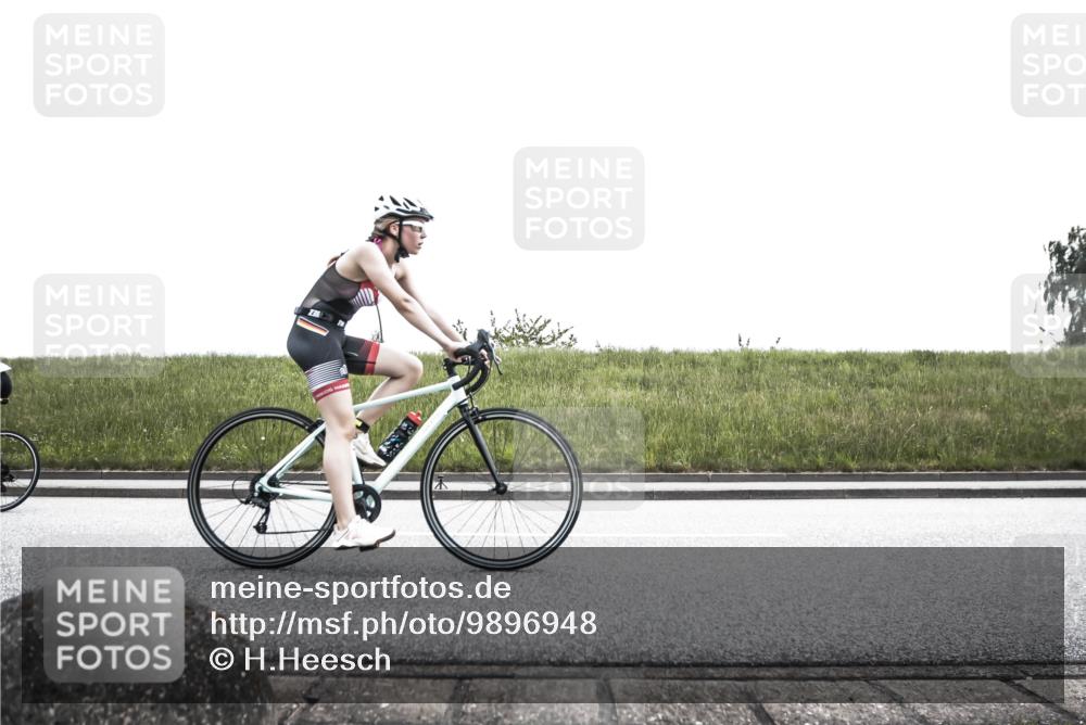21.06.2026 - 29. Vierlanden-Triathlon H.Heesch http://msf.ph/oto/9896948 21.06.2026 14:47:00 Radfahren 1243, 1279 meine-sportfotos.de