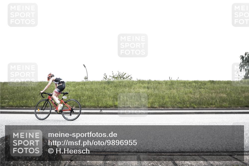 21.06.2026 - 29. Vierlanden-Triathlon H.Heesch http://msf.ph/oto/9896955 21.06.2026 14:47:21 Radfahren  meine-sportfotos.de