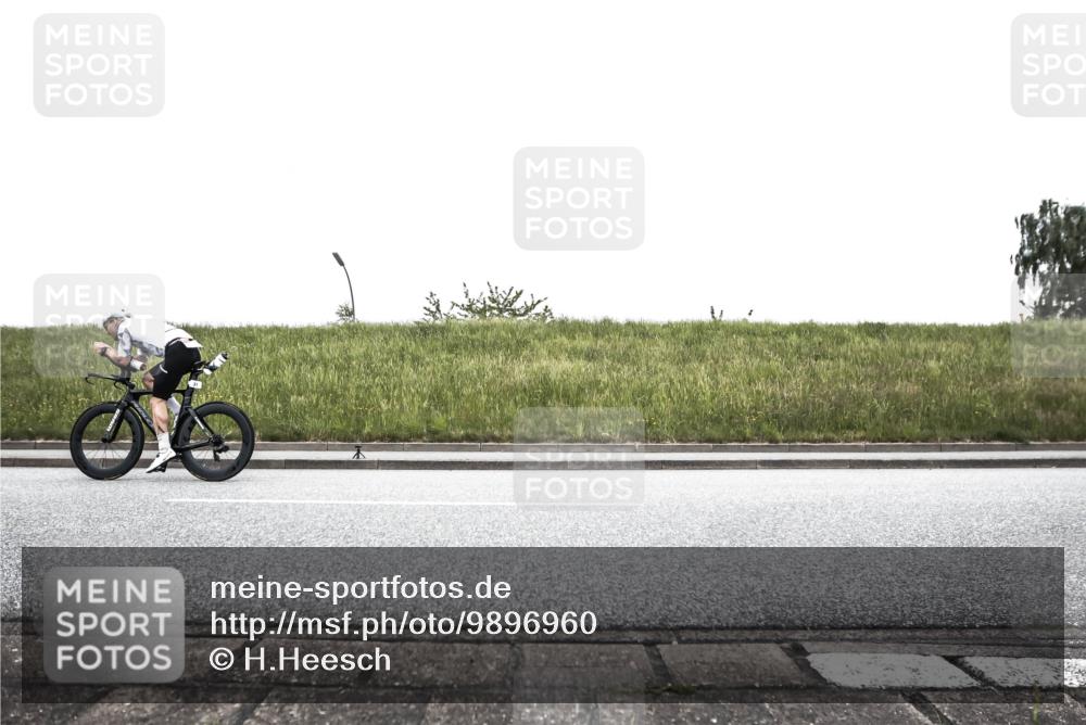 21.06.2026 - 29. Vierlanden-Triathlon H.Heesch http://msf.ph/oto/9896960 21.06.2026 10:14:40 Radfahren 31, 425 meine-sportfotos.de
