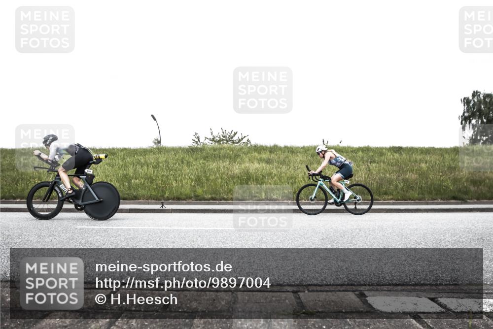 21.06.2026 - 29. Vierlanden-Triathlon H.Heesch http://msf.ph/oto/9897004 21.06.2026 10:15:38 Radfahren 98, 172, 193, 240, 449, 467 meine-sportfotos.de