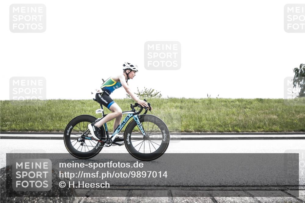 21.06.2026 - 29. Vierlanden-Triathlon H.Heesch http://msf.ph/oto/9897014 21.06.2026 14:54:01 Radfahren  meine-sportfotos.de