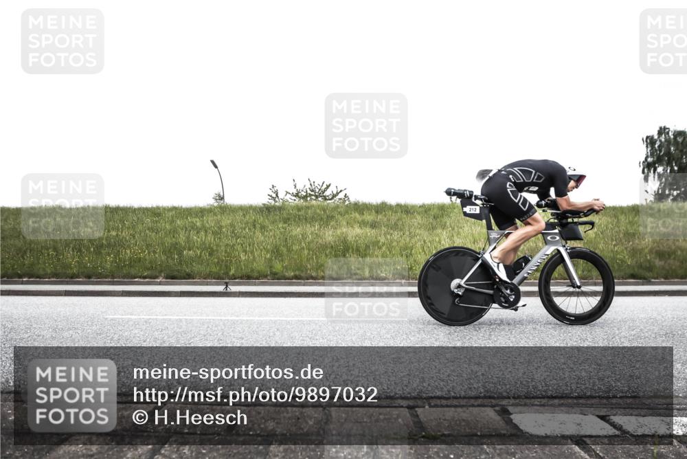 21.06.2026 - 29. Vierlanden-Triathlon H.Heesch http://msf.ph/oto/9897032 21.06.2026 10:15:58 Radfahren 132, 212, 410 meine-sportfotos.de