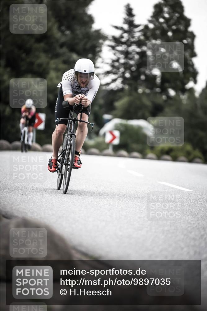 21.06.2026 - 29. Vierlanden-Triathlon H.Heesch http://msf.ph/oto/9897035 21.06.2026 09:59:35 Radfahren 34, 42, 82, 155, 166, 223, 255 meine-sportfotos.de
