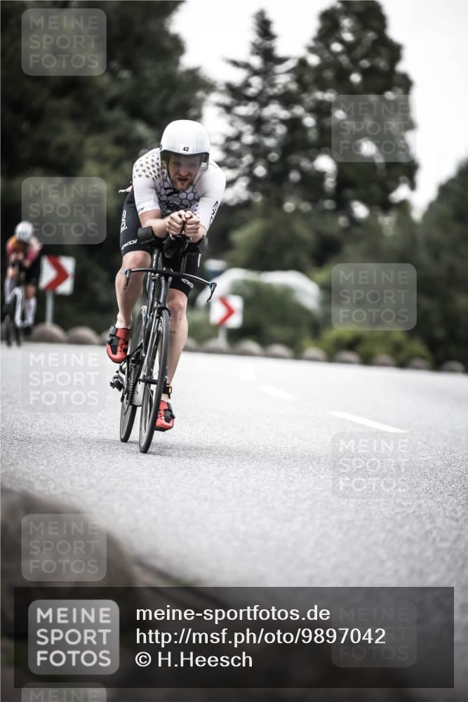 21.06.2026 - 29. Vierlanden-Triathlon H.Heesch http://msf.ph/oto/9897042 21.06.2026 09:59:35 Radfahren 34, 42, 82, 155, 166, 223, 255 meine-sportfotos.de