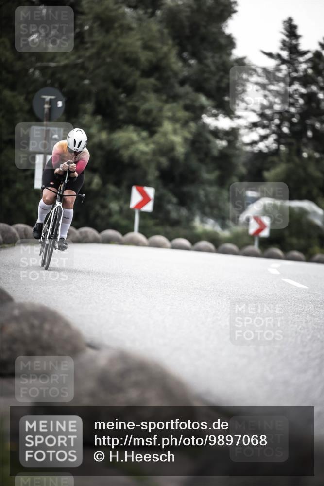 21.06.2026 - 29. Vierlanden-Triathlon H.Heesch http://msf.ph/oto/9897068 21.06.2026 09:59:37 Radfahren 34, 42, 155, 173, 223, 255 meine-sportfotos.de