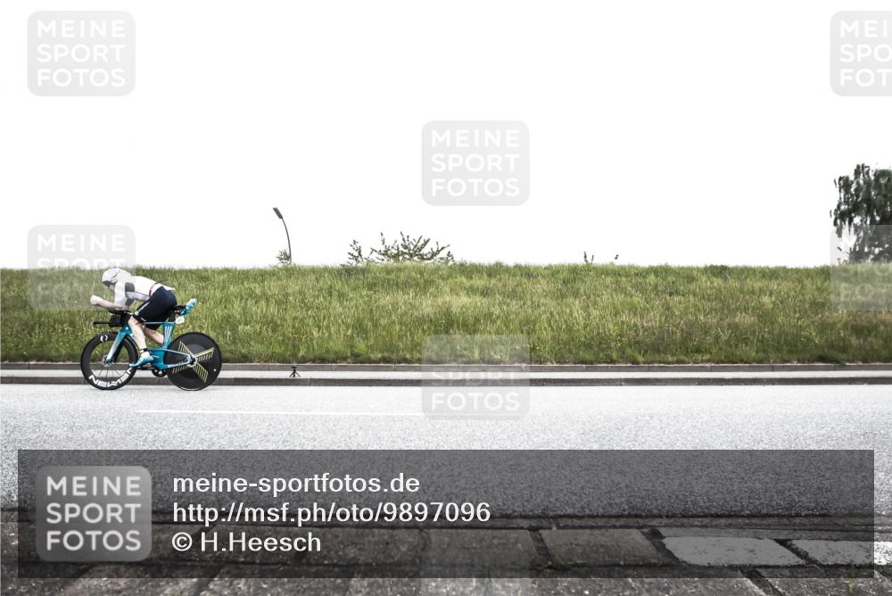 21.06.2026 - 29. Vierlanden-Triathlon H.Heesch http://msf.ph/oto/9897096 21.06.2026 10:17:38 Radfahren 116, 210, 211, 419, 445, 452, 475 meine-sportfotos.de