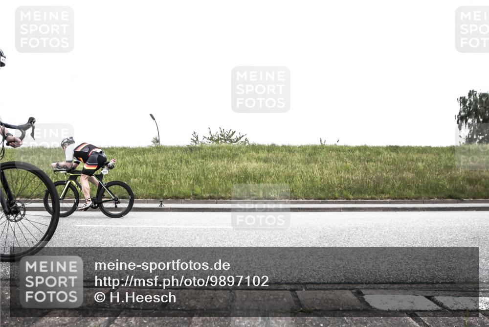 21.06.2026 - 29. Vierlanden-Triathlon H.Heesch http://msf.ph/oto/9897102 21.06.2026 10:17:44 Radfahren 63, 116, 211, 428, 458, 475 meine-sportfotos.de