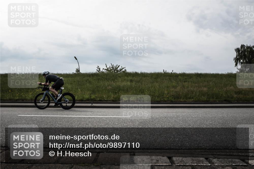 21.06.2026 - 29. Vierlanden-Triathlon H.Heesch http://msf.ph/oto/9897110 21.06.2026 09:19:33 Radfahren 84, 99 meine-sportfotos.de