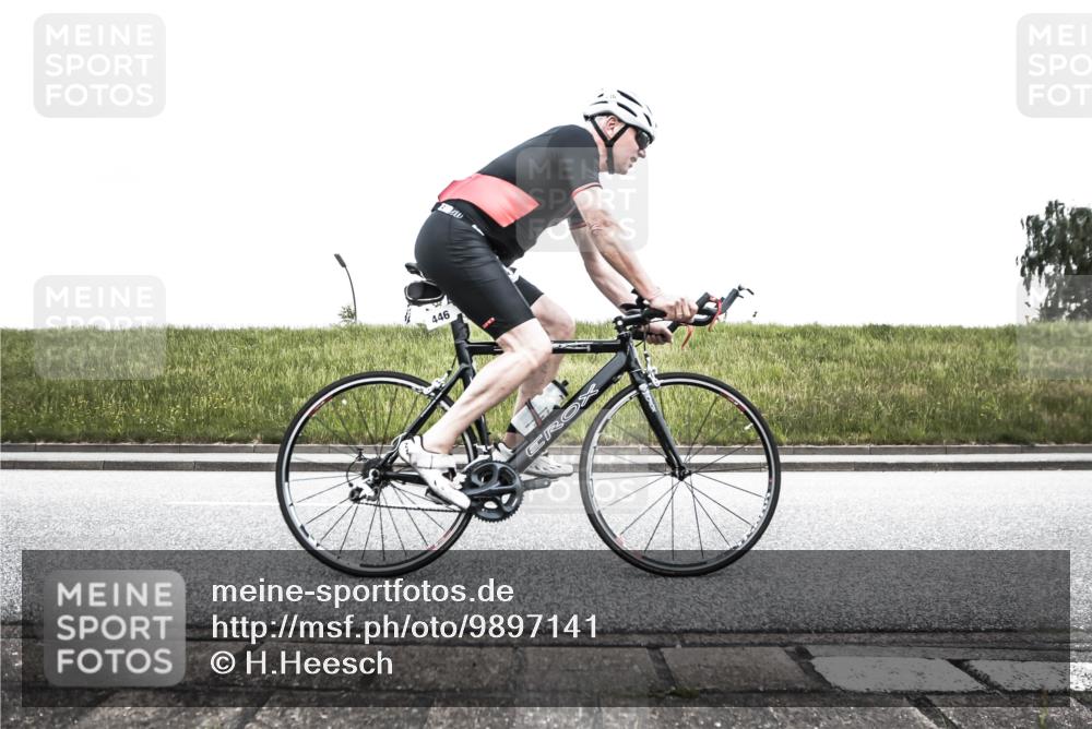 21.06.2026 - 29. Vierlanden-Triathlon H.Heesch http://msf.ph/oto/9897141 21.06.2026 10:18:37 Radfahren 121, 442, 446 meine-sportfotos.de