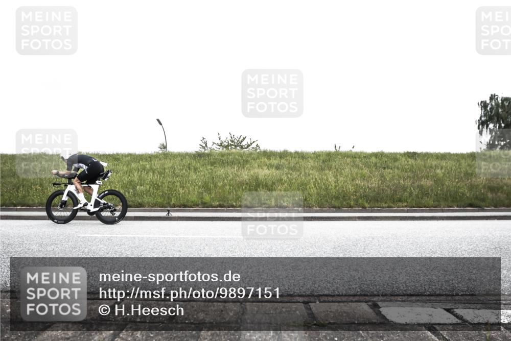 21.06.2026 - 29. Vierlanden-Triathlon H.Heesch http://msf.ph/oto/9897151 21.06.2026 10:18:52 Radfahren 81, 148, 290 meine-sportfotos.de