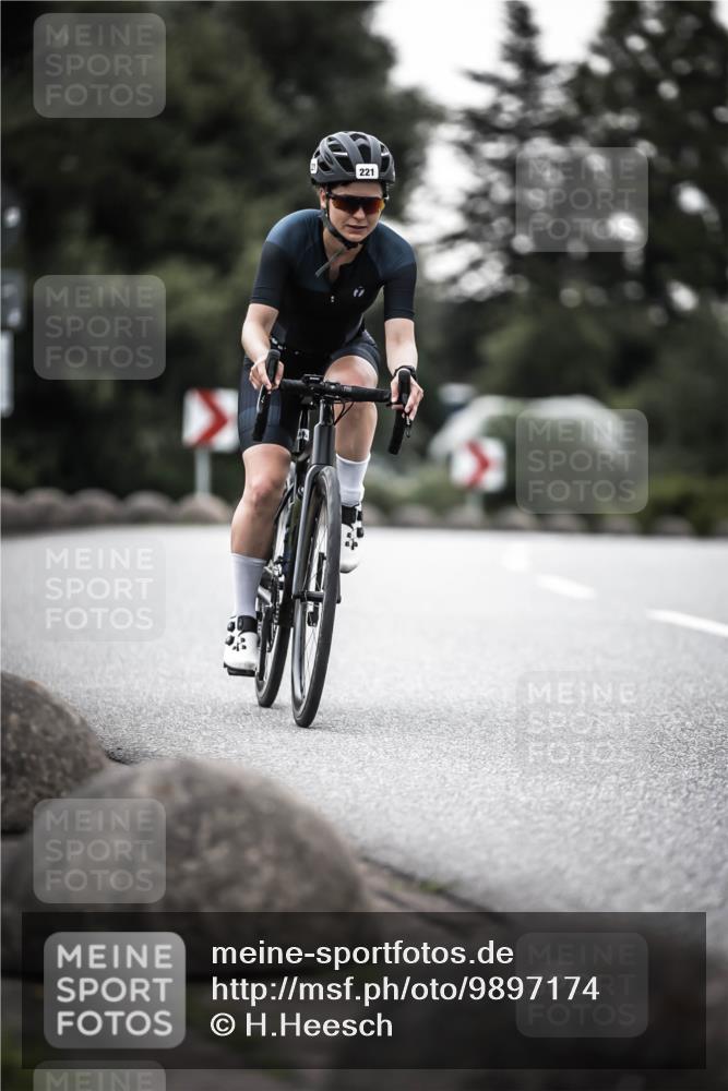 21.06.2026 - 29. Vierlanden-Triathlon H.Heesch http://msf.ph/oto/9897174 21.06.2026 09:59:53 Radfahren 84, 131, 169, 221 meine-sportfotos.de