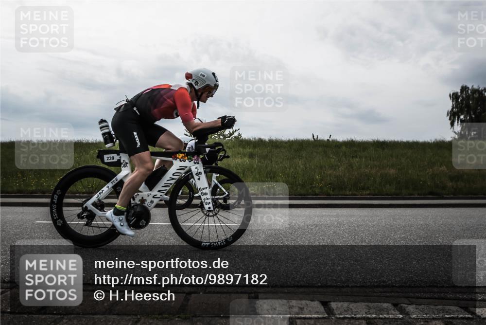 21.06.2026 - 29. Vierlanden-Triathlon H.Heesch http://msf.ph/oto/9897182 21.06.2026 09:21:29 Radfahren 136, 141, 164, 193, 207, 239, 272 meine-sportfotos.de