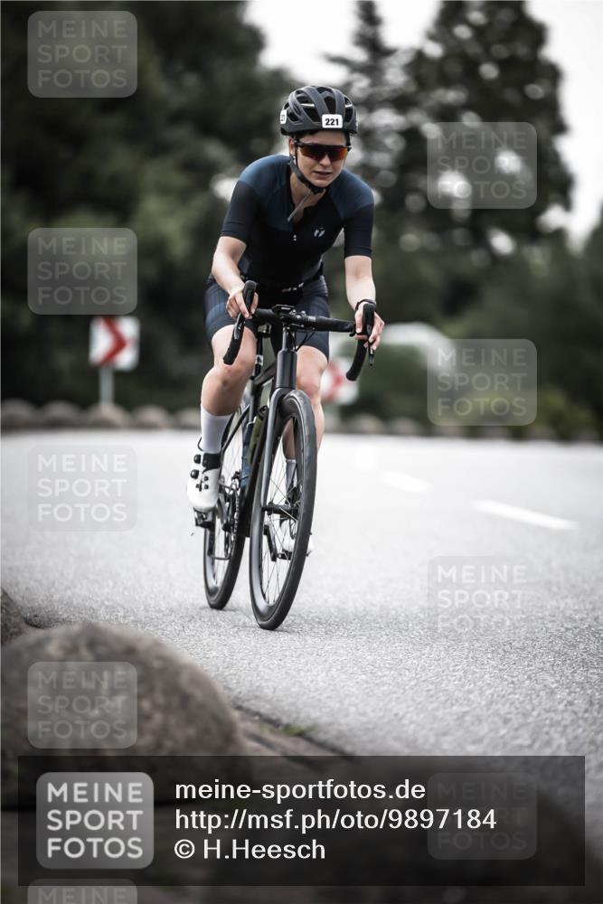21.06.2026 - 29. Vierlanden-Triathlon H.Heesch http://msf.ph/oto/9897184 21.06.2026 09:59:53 Radfahren 84, 131, 169, 221 meine-sportfotos.de