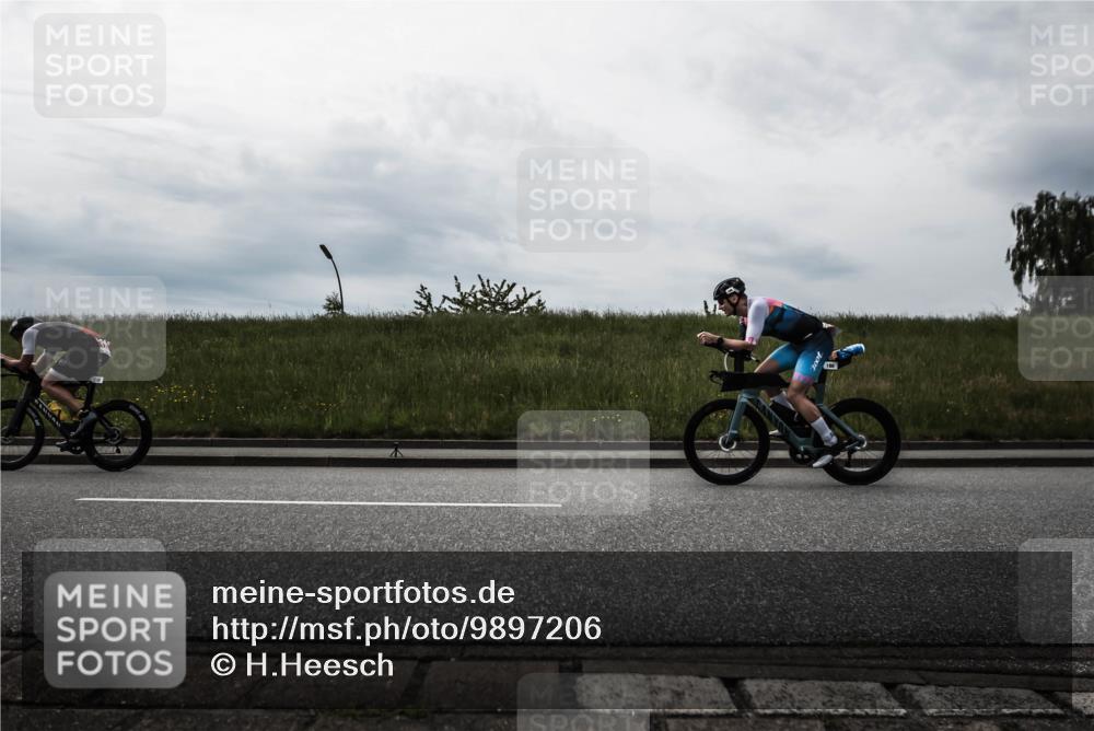 21.06.2026 - 29. Vierlanden-Triathlon H.Heesch http://msf.ph/oto/9897206 21.06.2026 09:22:01 Radfahren 46, 147, 174, 186 meine-sportfotos.de