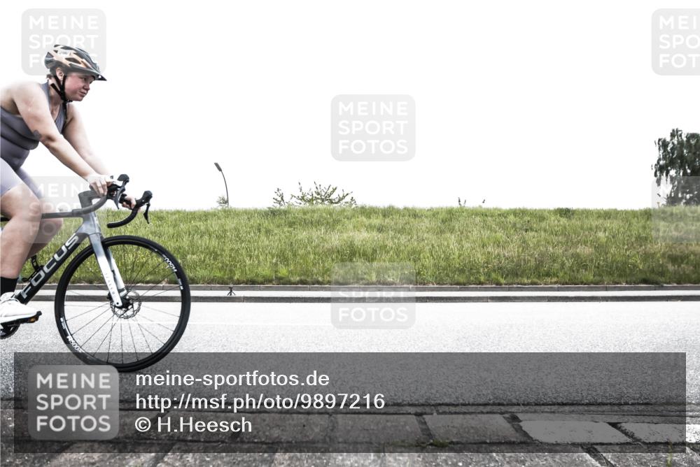 21.06.2026 - 29. Vierlanden-Triathlon H.Heesch http://msf.ph/oto/9897216 21.06.2026 10:23:14 Radfahren 287, 296, 299, 526, 564 meine-sportfotos.de