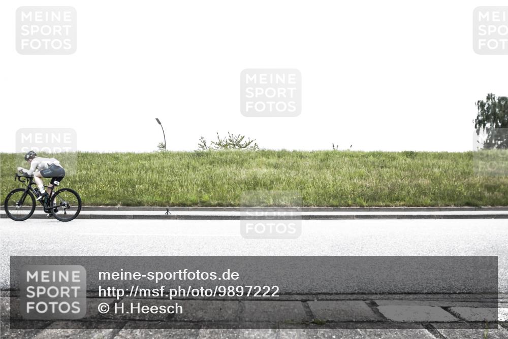 21.06.2026 - 29. Vierlanden-Triathlon H.Heesch http://msf.ph/oto/9897222 21.06.2026 10:23:15 Radfahren 49, 92, 287, 296, 299, 526, 564 meine-sportfotos.de