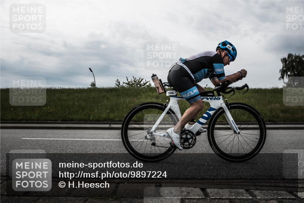 21.06.2026 - 29. Vierlanden-Triathlon H.Heesch http://msf.ph/oto/9897224 21.06.2026 09:22:23 Radfahren 118, 119, 159, 273, 274, 300 meine-sportfotos.de