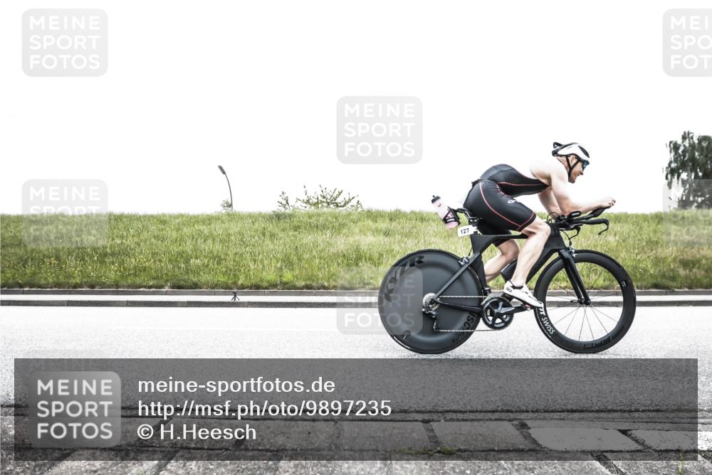 21.06.2026 - 29. Vierlanden-Triathlon H.Heesch http://msf.ph/oto/9897235 21.06.2026 10:23:26 Radfahren 49, 57, 92, 127, 145, 183, 190, 1354 meine-sportfotos.de