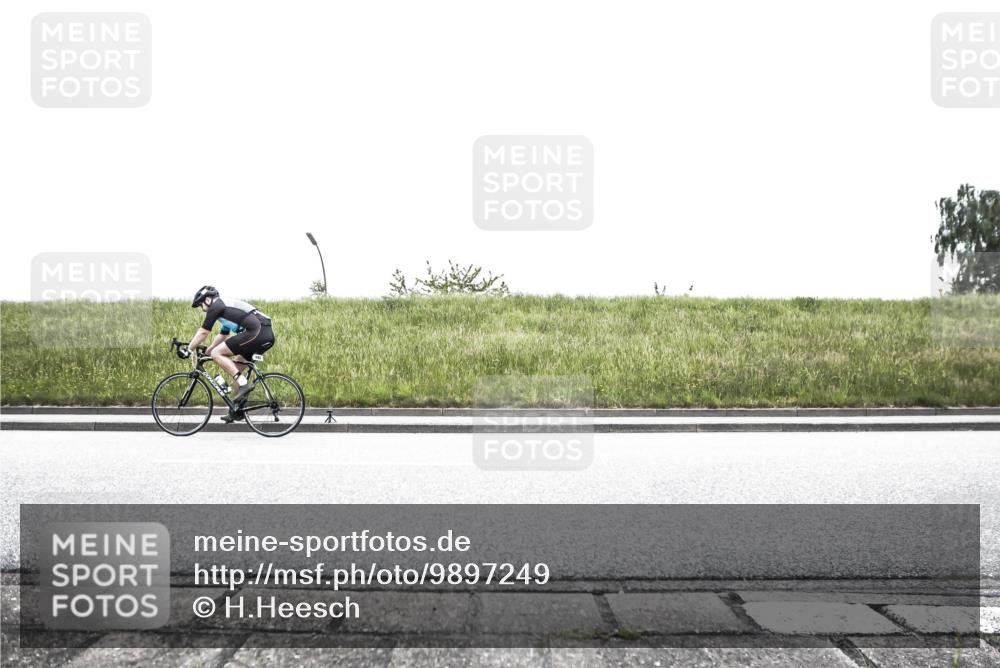 21.06.2026 - 29. Vierlanden-Triathlon H.Heesch http://msf.ph/oto/9897249 21.06.2026 10:23:36 Radfahren 13, 57, 132, 183 meine-sportfotos.de