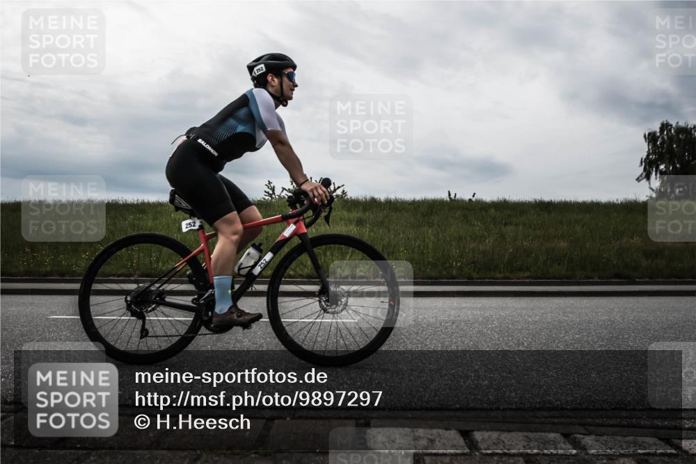 21.06.2026 - 29. Vierlanden-Triathlon H.Heesch http://msf.ph/oto/9897297 21.06.2026 09:23:47 Radfahren 91, 131, 155, 166, 220, 252, 264, 266, 301 meine-sportfotos.de