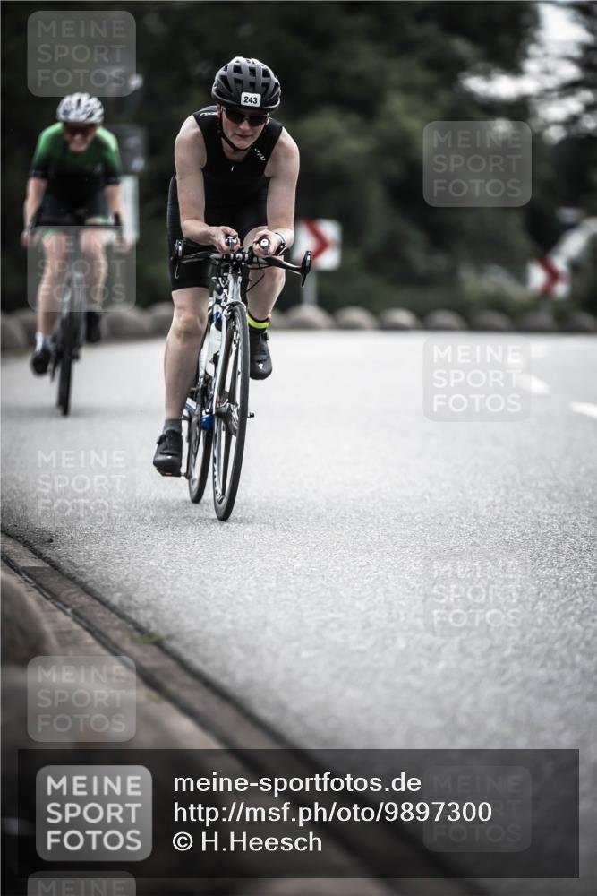 21.06.2026 - 29. Vierlanden-Triathlon H.Heesch http://msf.ph/oto/9897300 21.06.2026 09:27:42 Radfahren 135, 243, 259 meine-sportfotos.de