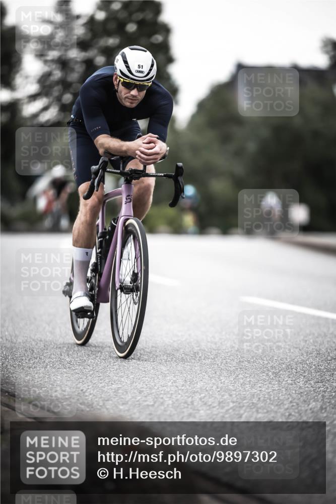 21.06.2026 - 29. Vierlanden-Triathlon H.Heesch http://msf.ph/oto/9897302 21.06.2026 10:02:03 Radfahren 51, 55, 78, 248, 265, 301 meine-sportfotos.de
