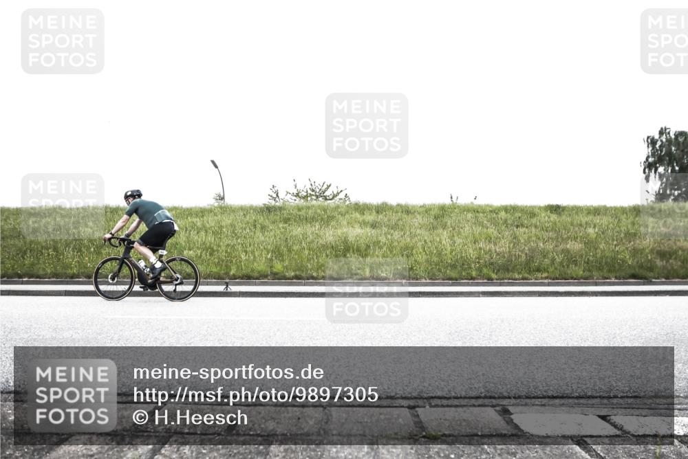 21.06.2026 - 29. Vierlanden-Triathlon H.Heesch http://msf.ph/oto/9897305 21.06.2026 10:24:09 Radfahren 32, 204, 293, 335, 496 meine-sportfotos.de