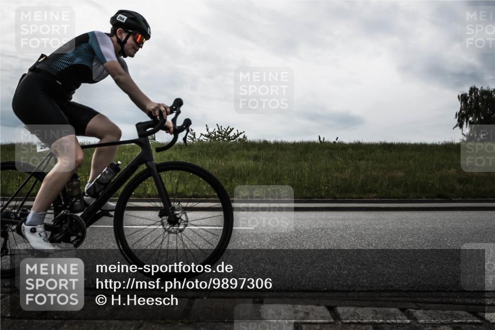 21.06.2026 - 29. Vierlanden-Triathlon H.Heesch http://msf.ph/oto/9897306 21.06.2026 09:23:50 Radfahren 155, 166, 252, 264, 301 meine-sportfotos.de