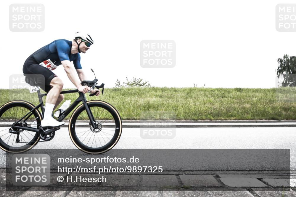 21.06.2026 - 29. Vierlanden-Triathlon H.Heesch http://msf.ph/oto/9897325 21.06.2026 10:24:21 Radfahren 74, 172, 196, 240, 377, 545 meine-sportfotos.de