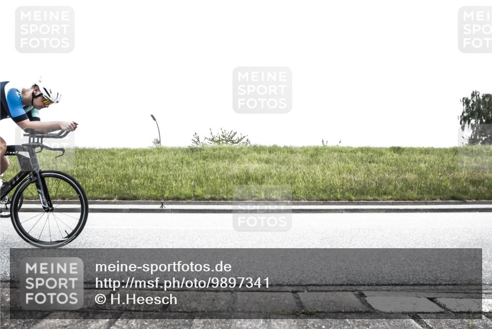 21.06.2026 - 29. Vierlanden-Triathlon H.Heesch http://msf.ph/oto/9897341 21.06.2026 10:24:32 Radfahren 84, 94, 169, 370, 377, 545, 552, 622, 625 meine-sportfotos.de