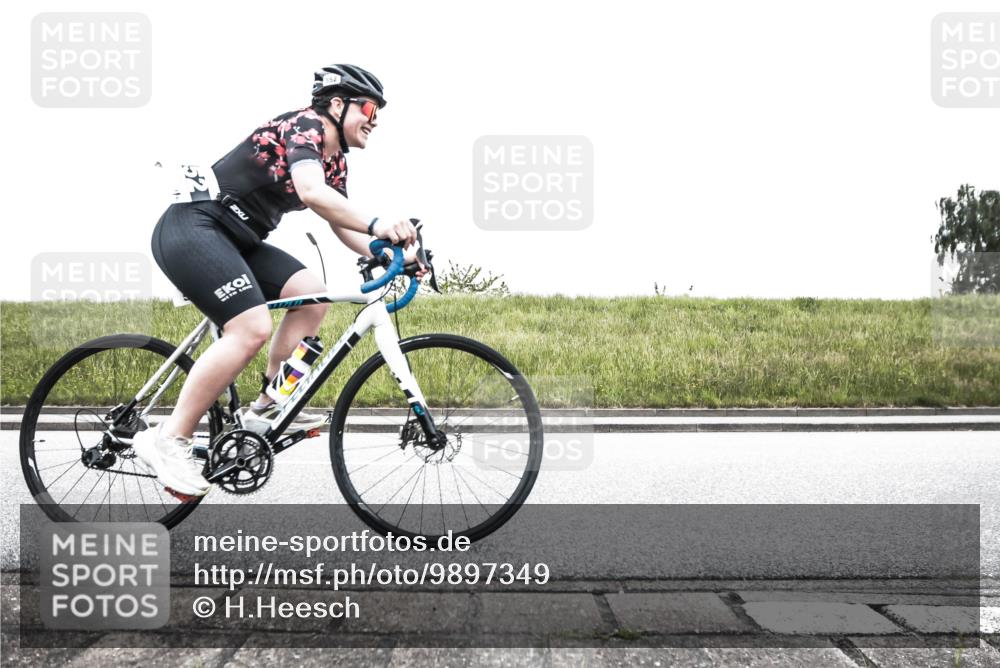 21.06.2026 - 29. Vierlanden-Triathlon H.Heesch http://msf.ph/oto/9897349 21.06.2026 10:24:33 Radfahren 84, 94, 169, 370, 377, 545, 552, 622, 625 meine-sportfotos.de