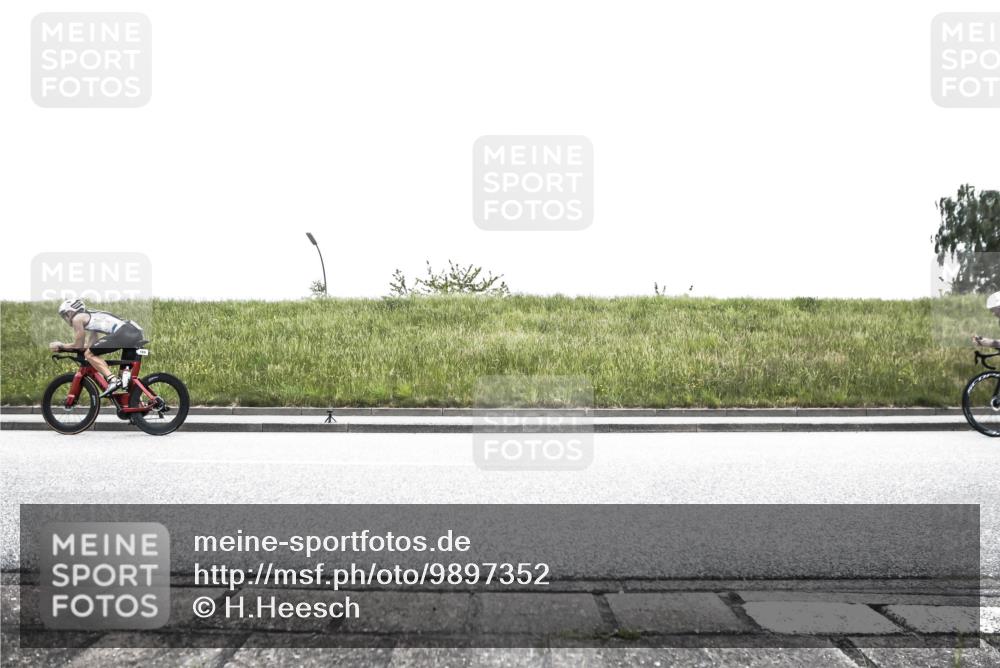 21.06.2026 - 29. Vierlanden-Triathlon H.Heesch http://msf.ph/oto/9897352 21.06.2026 10:24:36 Radfahren 71, 84, 94, 169, 207, 370, 552, 622, 625 meine-sportfotos.de