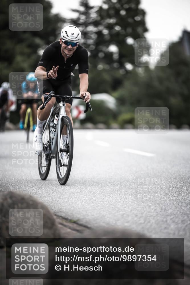 21.06.2026 - 29. Vierlanden-Triathlon H.Heesch http://msf.ph/oto/9897354 21.06.2026 10:02:09 Radfahren 55, 78, 265, 280, 301 meine-sportfotos.de