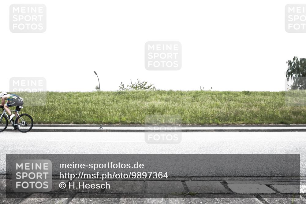 21.06.2026 - 29. Vierlanden-Triathlon H.Heesch http://msf.ph/oto/9897364 21.06.2026 10:24:38 Radfahren 71, 94, 207, 370, 552, 622, 625 meine-sportfotos.de