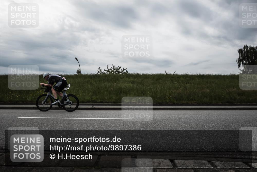 21.06.2026 - 29. Vierlanden-Triathlon H.Heesch http://msf.ph/oto/9897386 21.06.2026 09:25:46 Radfahren 153 meine-sportfotos.de