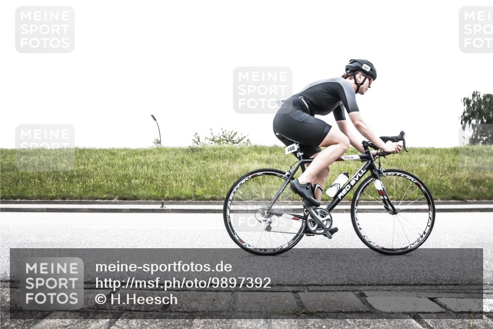 21.06.2026 - 29. Vierlanden-Triathlon H.Heesch http://msf.ph/oto/9897392 21.06.2026 10:25:05 Radfahren 42, 210, 253, 480, 577 meine-sportfotos.de