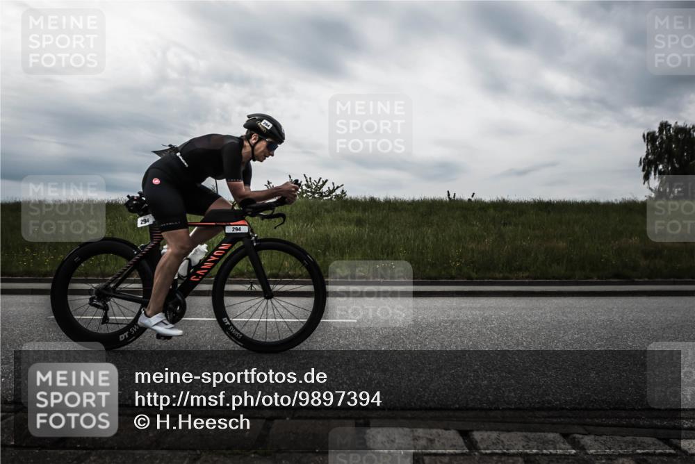 21.06.2026 - 29. Vierlanden-Triathlon H.Heesch http://msf.ph/oto/9897394 21.06.2026 09:26:01 Radfahren 72, 294 meine-sportfotos.de