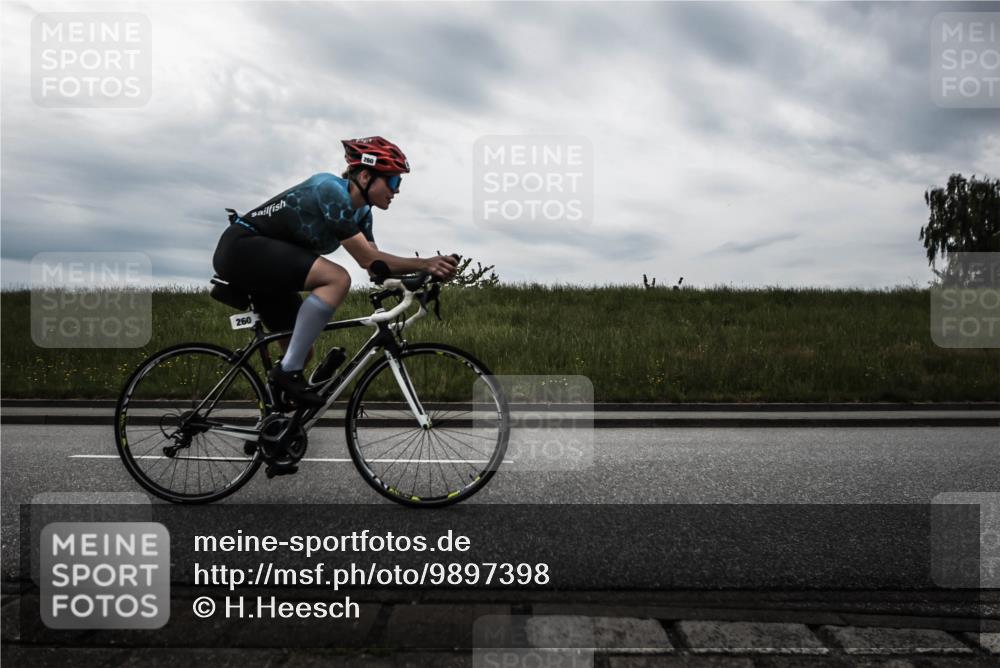 21.06.2026 - 29. Vierlanden-Triathlon H.Heesch http://msf.ph/oto/9897398 21.06.2026 09:26:09 Radfahren 160, 235, 260 meine-sportfotos.de