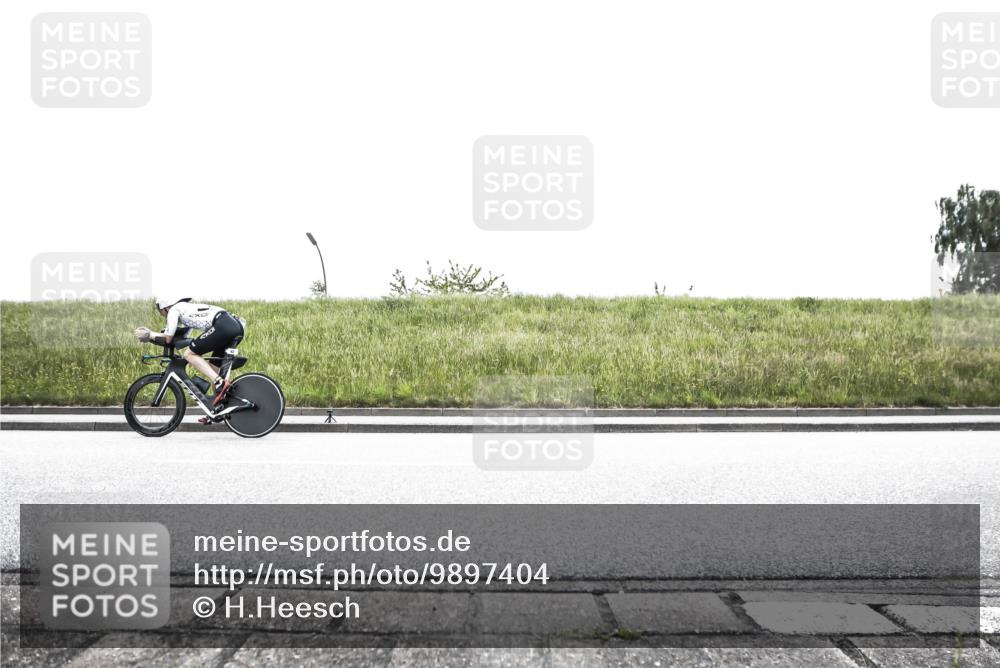 21.06.2026 - 29. Vierlanden-Triathlon H.Heesch http://msf.ph/oto/9897404 21.06.2026 10:25:13 Radfahren 42, 76, 77, 98, 107, 210, 506 meine-sportfotos.de