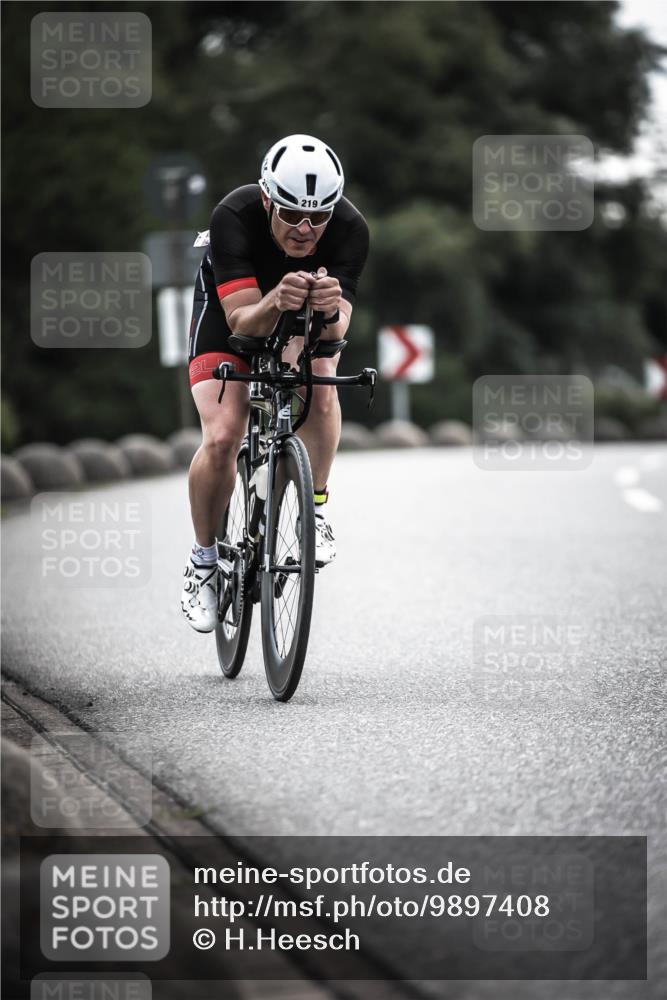 21.06.2026 - 29. Vierlanden-Triathlon H.Heesch http://msf.ph/oto/9897408 21.06.2026 09:27:57 Radfahren 83, 99, 219 meine-sportfotos.de
