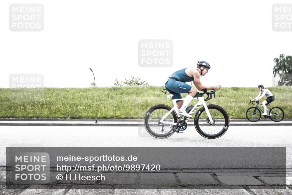21.06.2026 - 29. Vierlanden-Triathlon H.Heesch http://msf.ph/oto/9897420 21.06.2026 10:25:17 Radfahren 76, 77, 98, 107, 168, 506, 521 meine-sportfotos.de