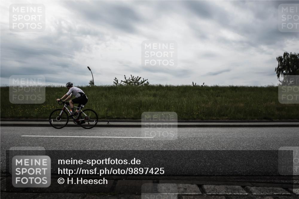 21.06.2026 - 29. Vierlanden-Triathlon H.Heesch http://msf.ph/oto/9897425 21.06.2026 09:26:48 Radfahren 18, 108 meine-sportfotos.de