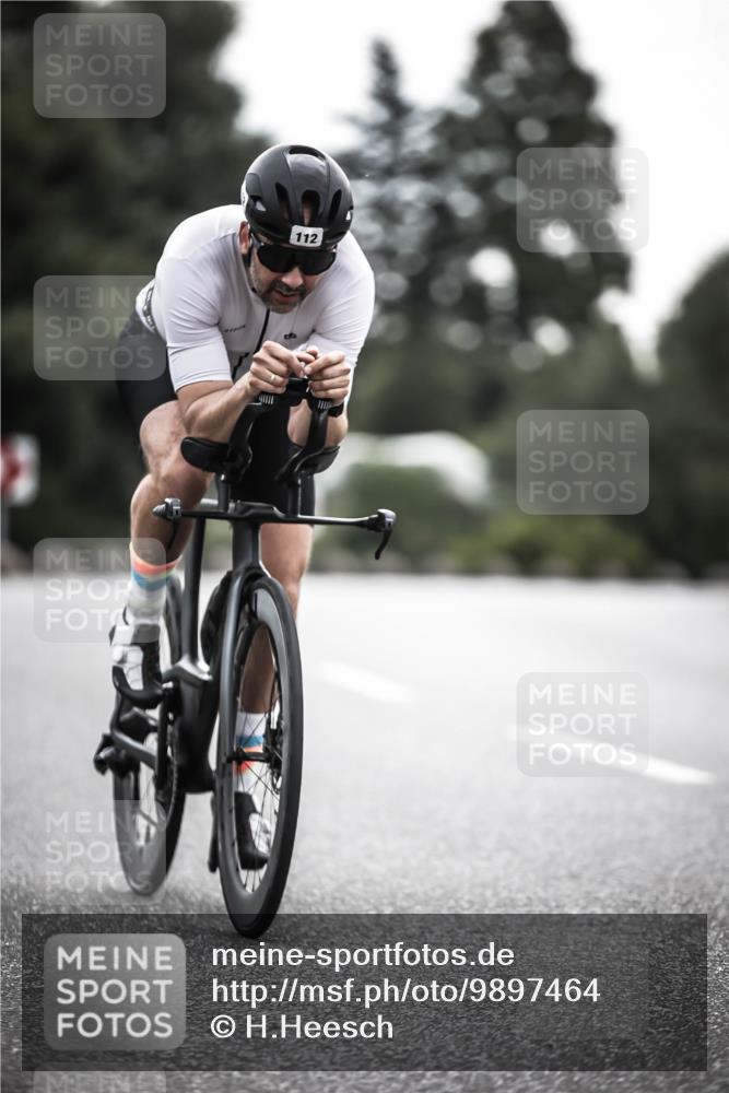 21.06.2026 - 29. Vierlanden-Triathlon H.Heesch http://msf.ph/oto/9897464 21.06.2026 09:28:07 Radfahren 112, 122 meine-sportfotos.de
