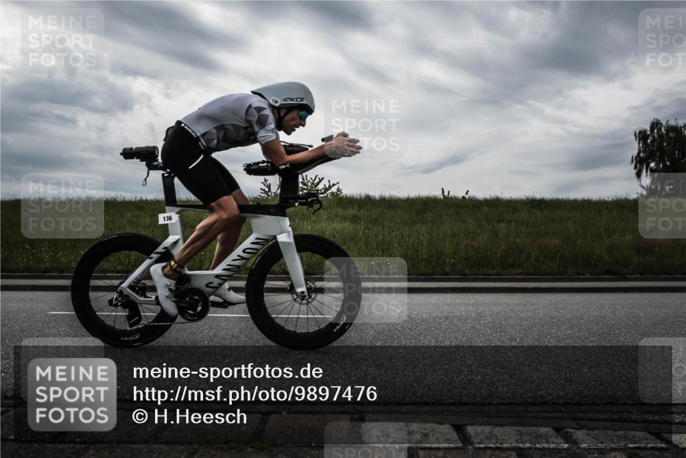 21.06.2026 - 29. Vierlanden-Triathlon H.Heesch http://msf.ph/oto/9897476 21.06.2026 09:29:08 Radfahren 5, 136, 142, 181 meine-sportfotos.de
