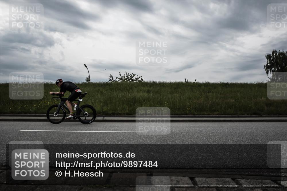 21.06.2026 - 29. Vierlanden-Triathlon H.Heesch http://msf.ph/oto/9897484 21.06.2026 09:29:18 Radfahren 5, 142, 156, 181, 195, 236 meine-sportfotos.de