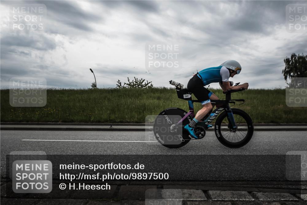 21.06.2026 - 29. Vierlanden-Triathlon H.Heesch http://msf.ph/oto/9897500 21.06.2026 09:29:31 Radfahren 141 meine-sportfotos.de
