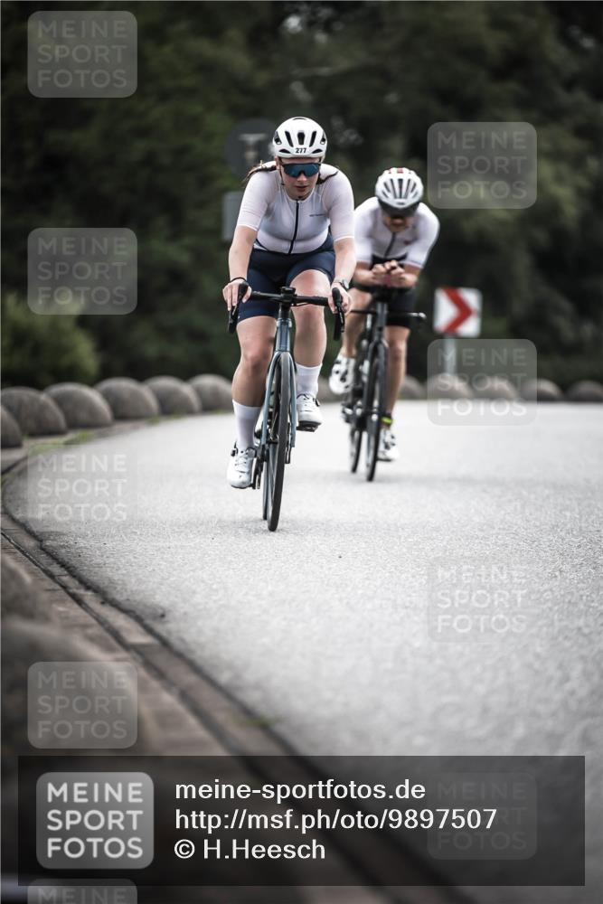 21.06.2026 - 29. Vierlanden-Triathlon H.Heesch http://msf.ph/oto/9897507 21.06.2026 09:28:20 Radfahren 4, 151, 154, 277 meine-sportfotos.de