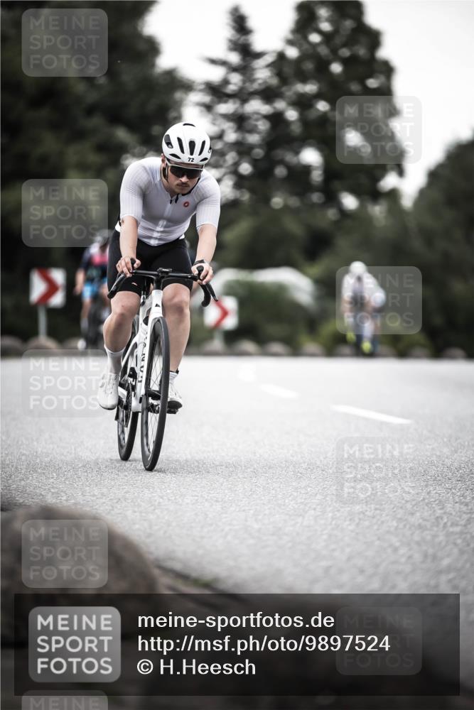 21.06.2026 - 29. Vierlanden-Triathlon H.Heesch http://msf.ph/oto/9897524 21.06.2026 10:02:20 Radfahren 72, 118, 119, 141, 186, 273, 339 meine-sportfotos.de