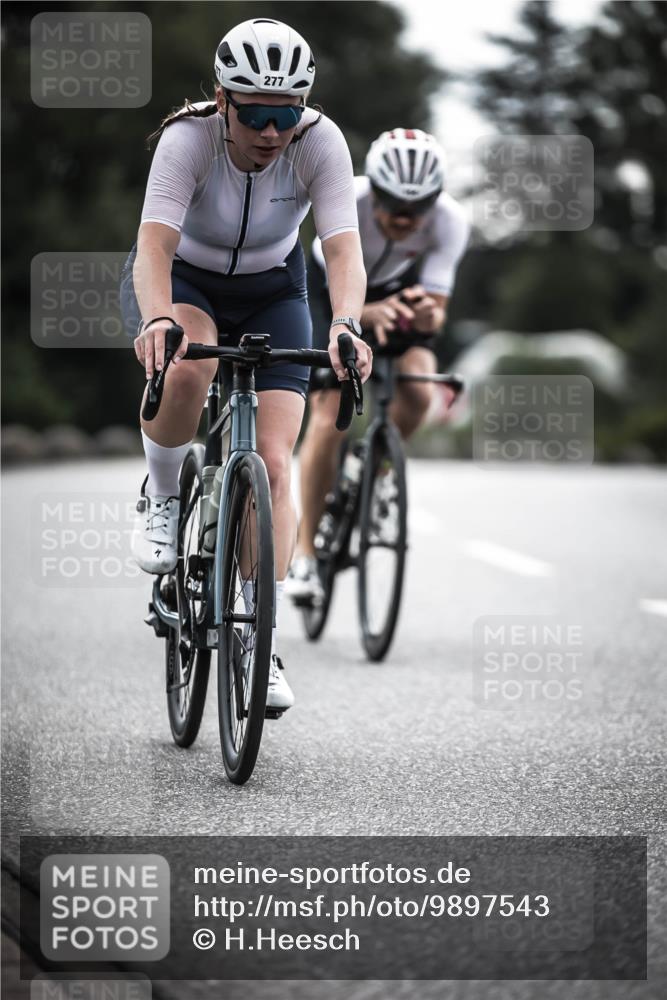 21.06.2026 - 29. Vierlanden-Triathlon H.Heesch http://msf.ph/oto/9897543 21.06.2026 09:28:21 Radfahren 4, 151, 154, 277 meine-sportfotos.de